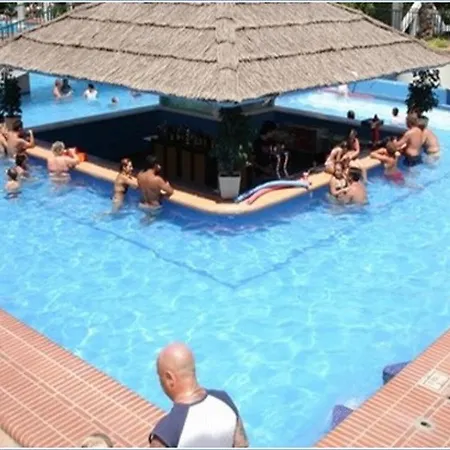 Apartamento 'benal Beach 05 *